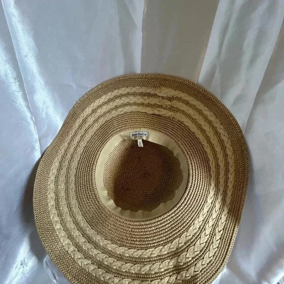 STRAW STUDIOS WOMENS STRAW HAT ONE SIZE FITS MOST NATURAL COLOR. CLEAN - Picture 3 of 5